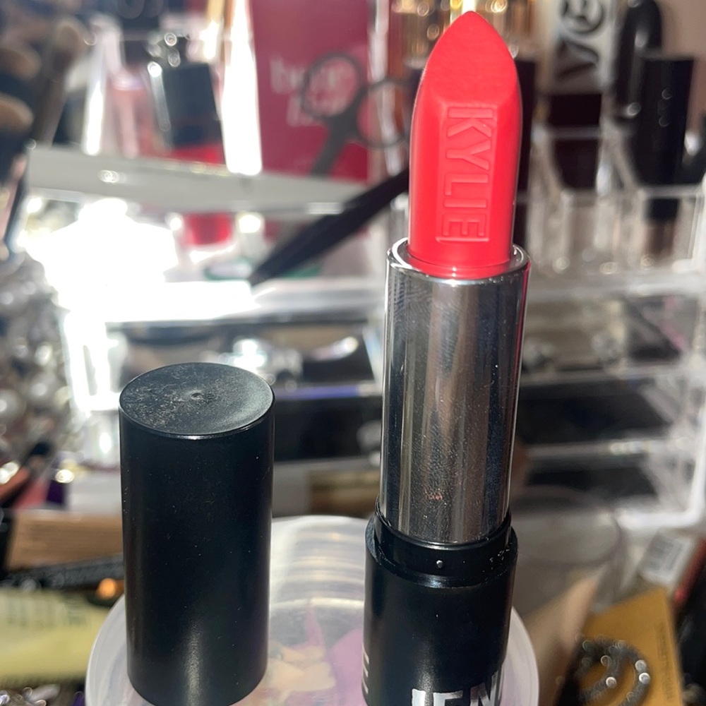 Kylie Jenner boss matte lipstick